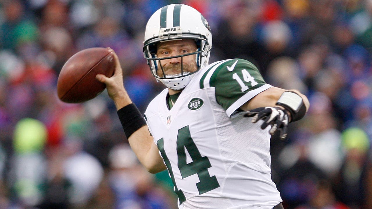 Jets GM noncommittal on possibly drafting QB, Geno Smith's future